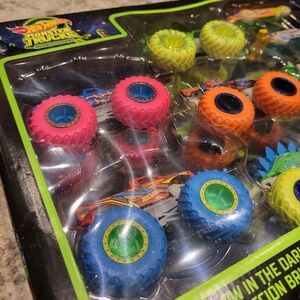 Hot Wheels Monster Trucks - Glow in the Dark